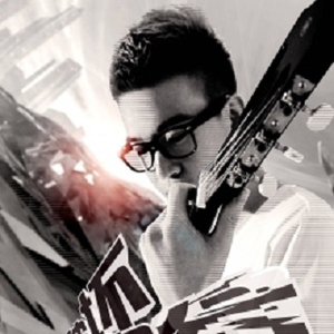 俄罗斯老女人全裸体亮阴道展示
